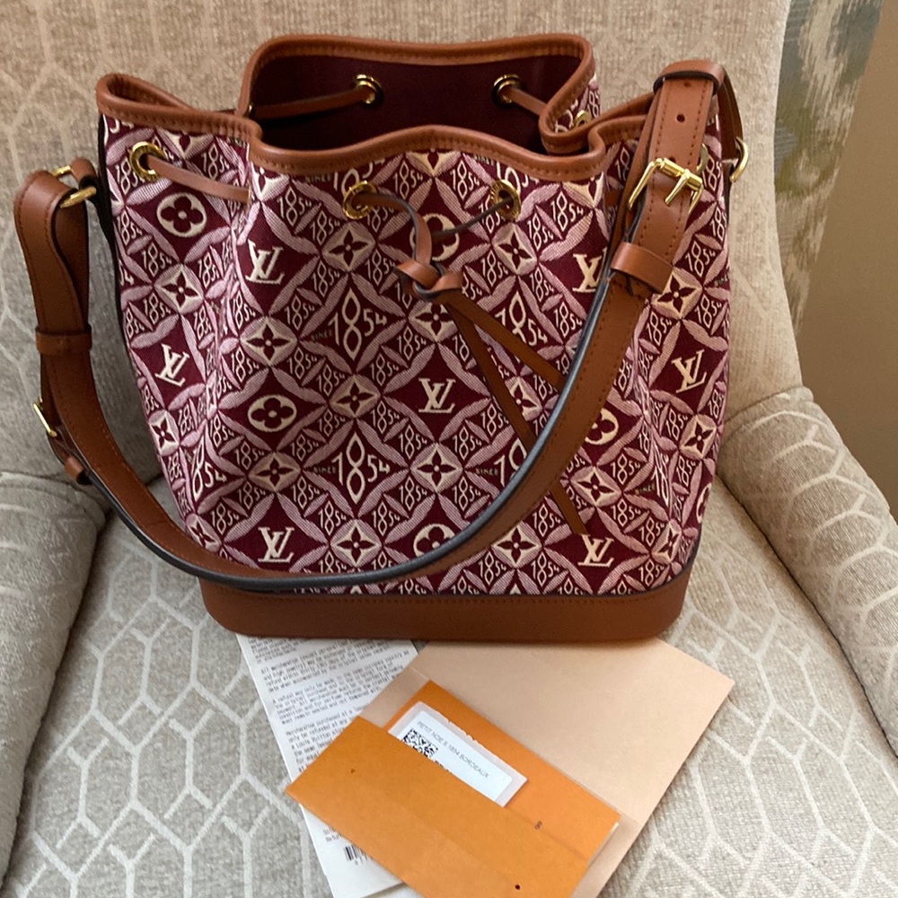 Authentic amazing Louis Vuitton Petit Noe Since 1854 Bordeaux NWT